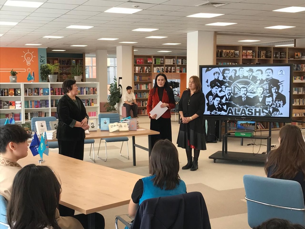 Президентский центр провел литературный час в школе-лицее «Binom school» имени Алихана Букейхана